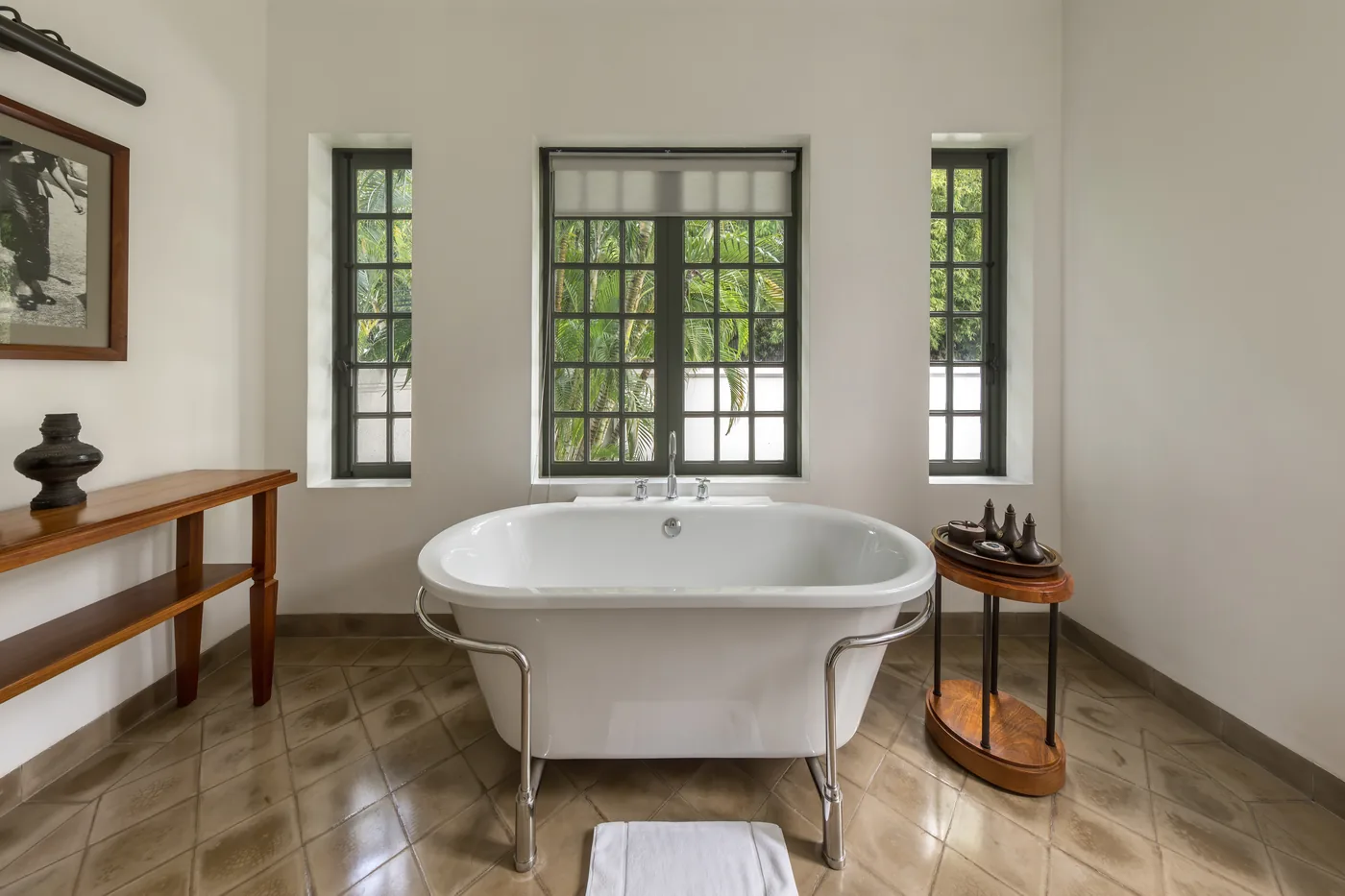 Shower & Tub Leak in a Vista home